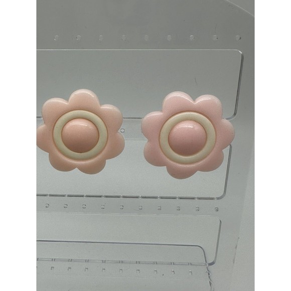 Vintage Large Pink Plastic Flower Earrings Pop Art Barbiecore - Picture 4 of 4